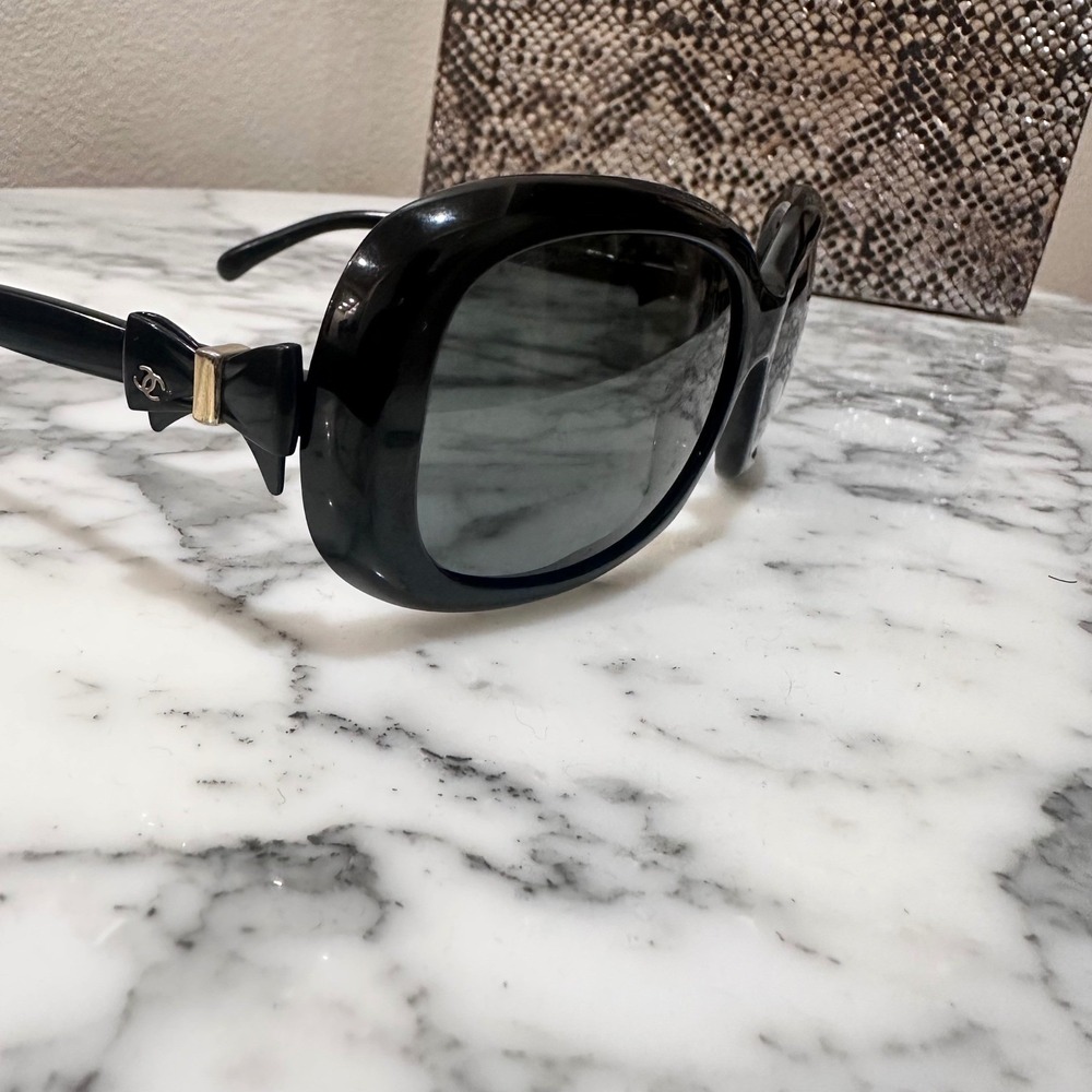Chanel Bow Detail Oversized Sunglasses Women OS Black